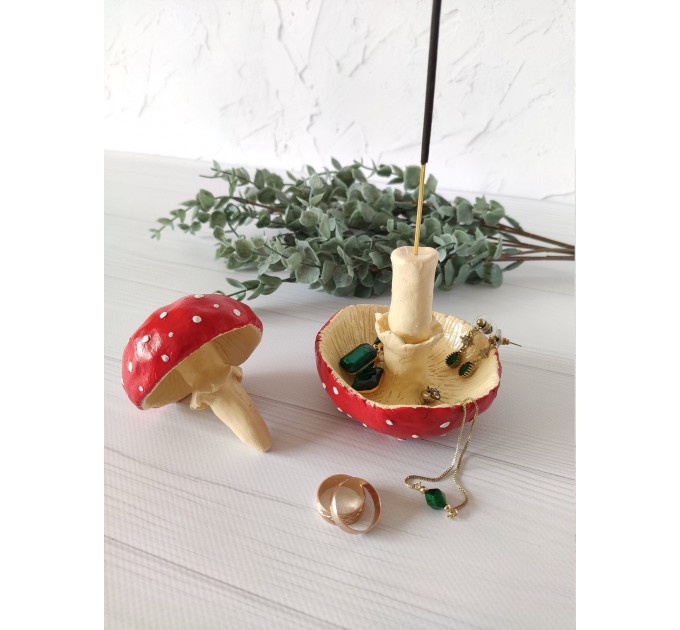 Amanita mushroom jewelry holder