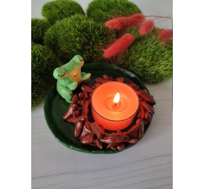 Frog with camping bonfire tea light candle holder