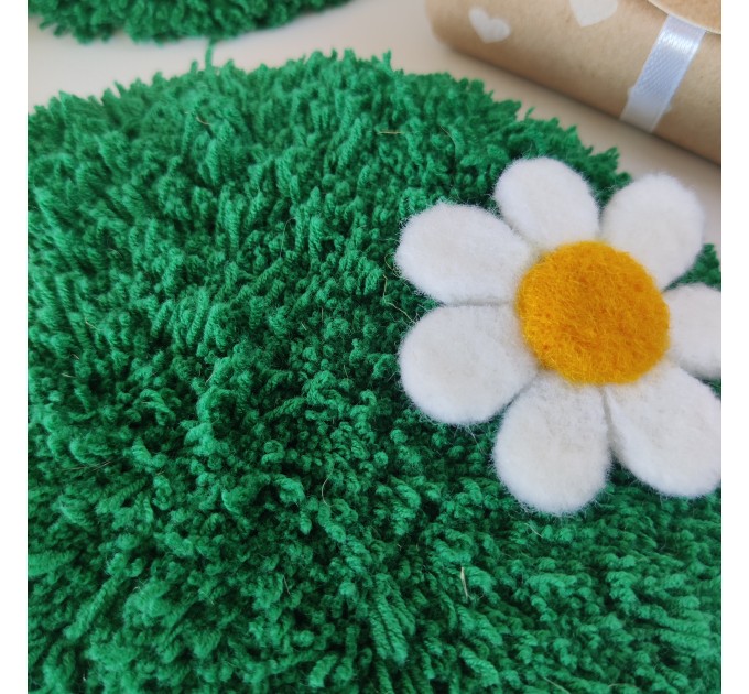 Daisy grass coasters