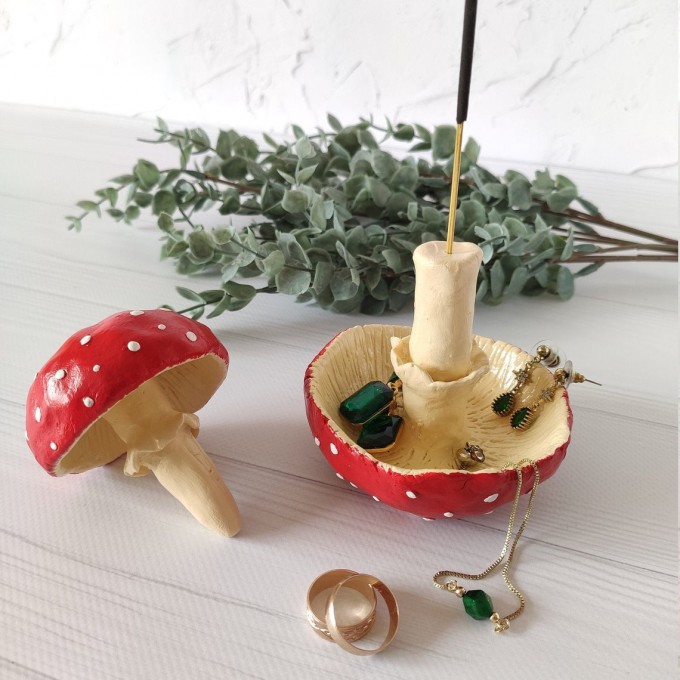 Spotty Red and White Mushroom Incense Stick Holder Fly Agaric Mushroom Incense Burner Cute Mushroom Ornament