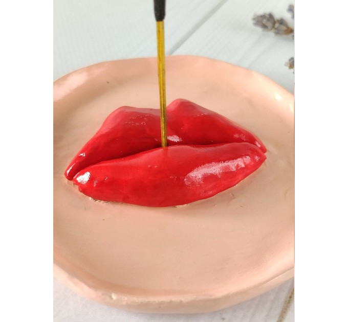 Red woman lips incense holder